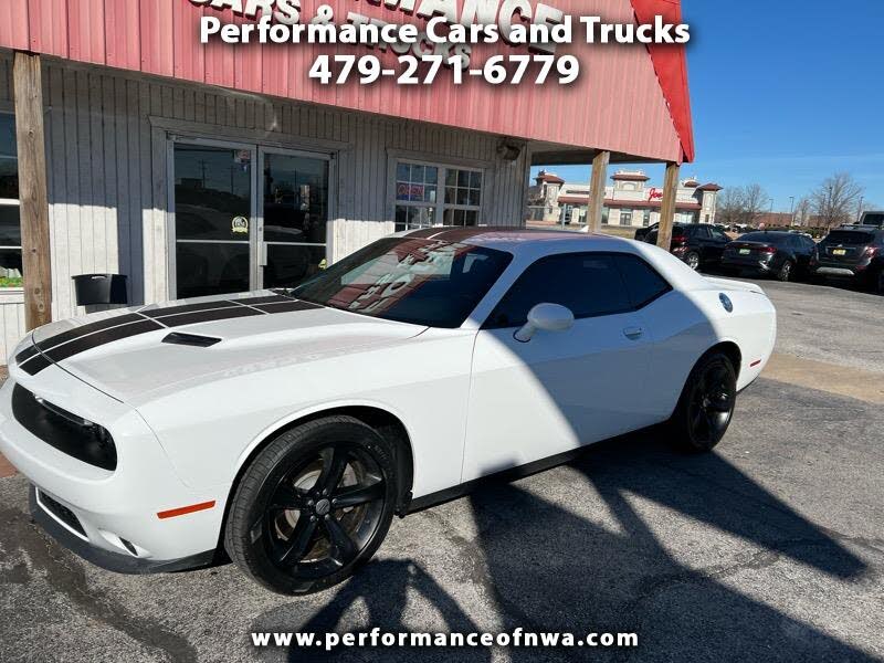 2018 Dodge Challenger SXT RWD
