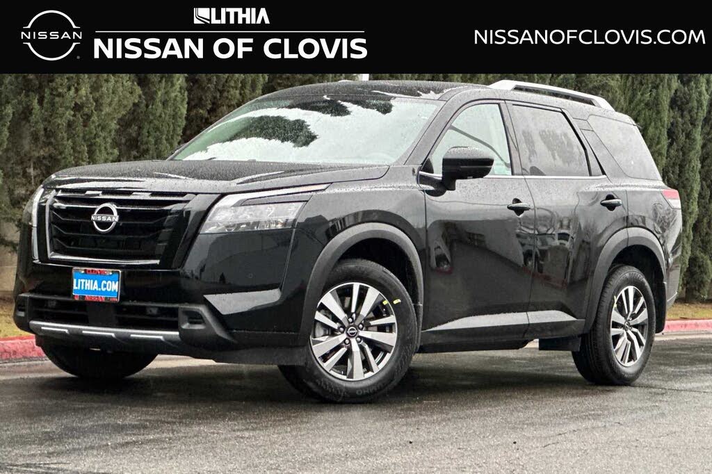 2025 Nissan Pathfinder SL 4WD