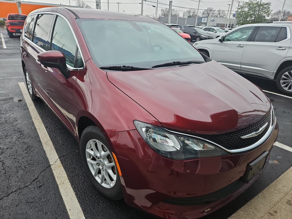 2017 Chrysler Pacifica Touring FWD