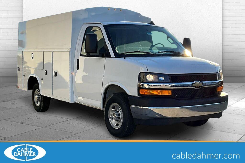 2025 Chevrolet Express Chassis 3500 Cutaway 139