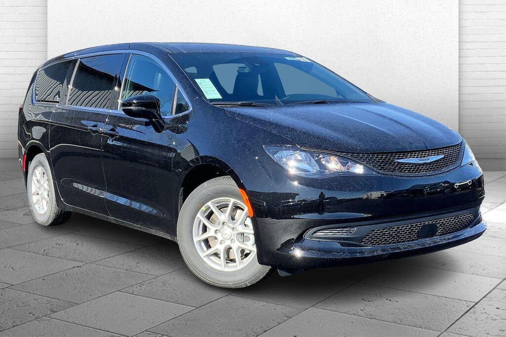 2026 Chrysler Voyager LX FWD