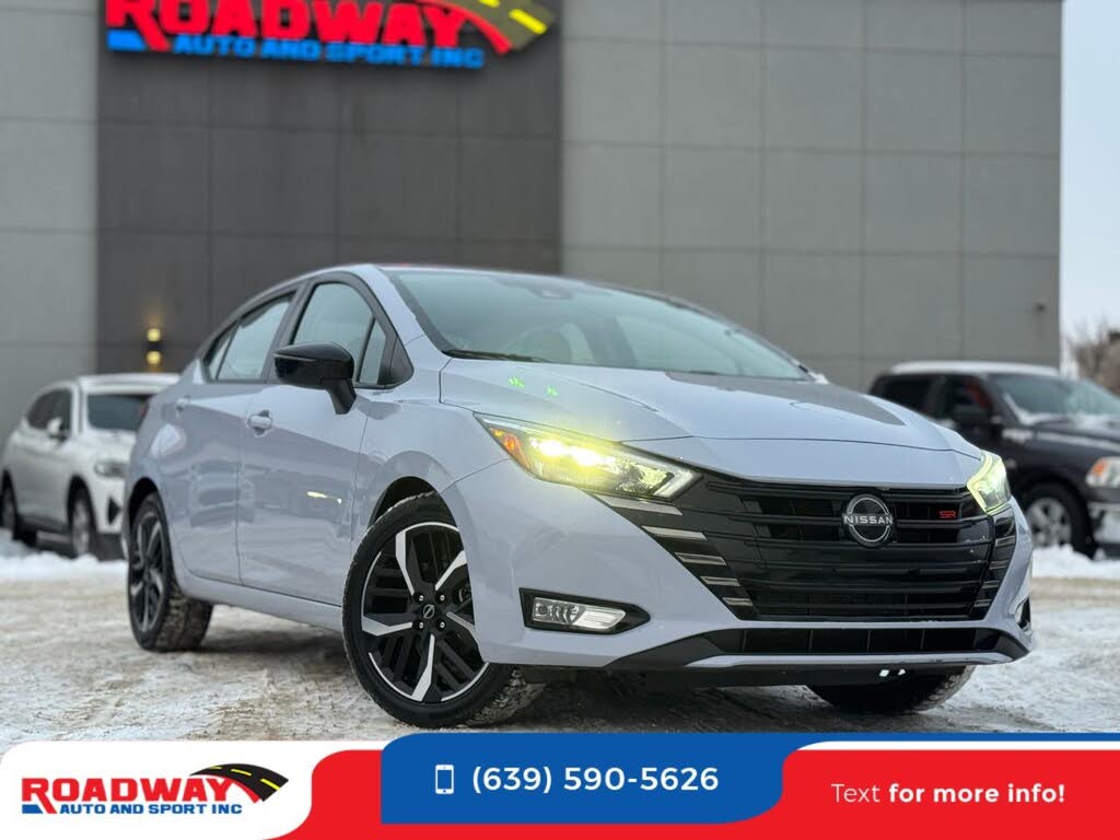 2024 Nissan Versa SR FWD