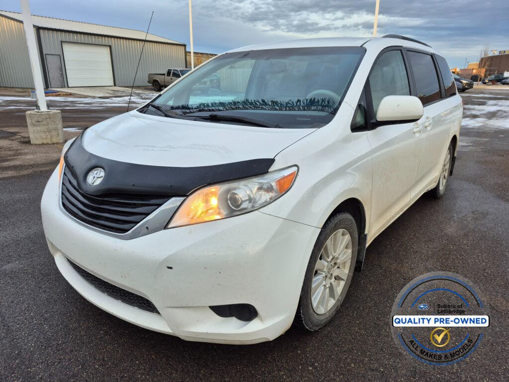 2014 Toyota Sienna LE 7-Passenger AWD