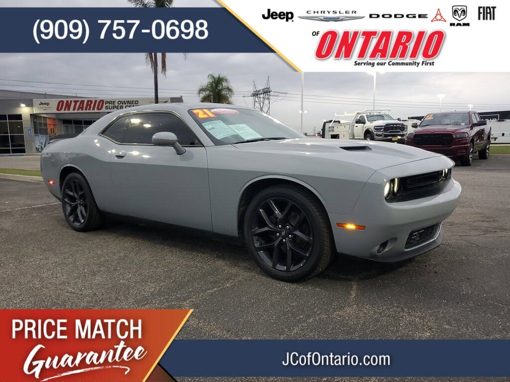 2021 Dodge Challenger SXT RWD