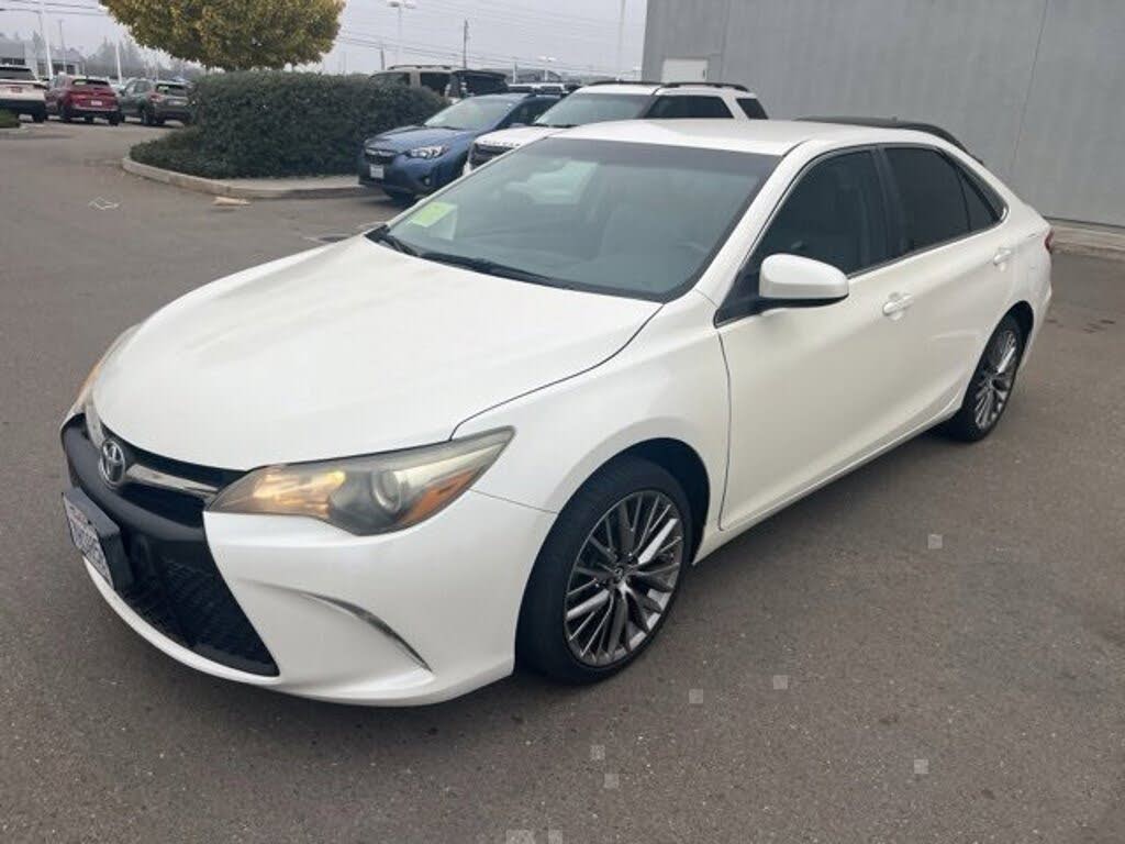 2015 Toyota Camry SE