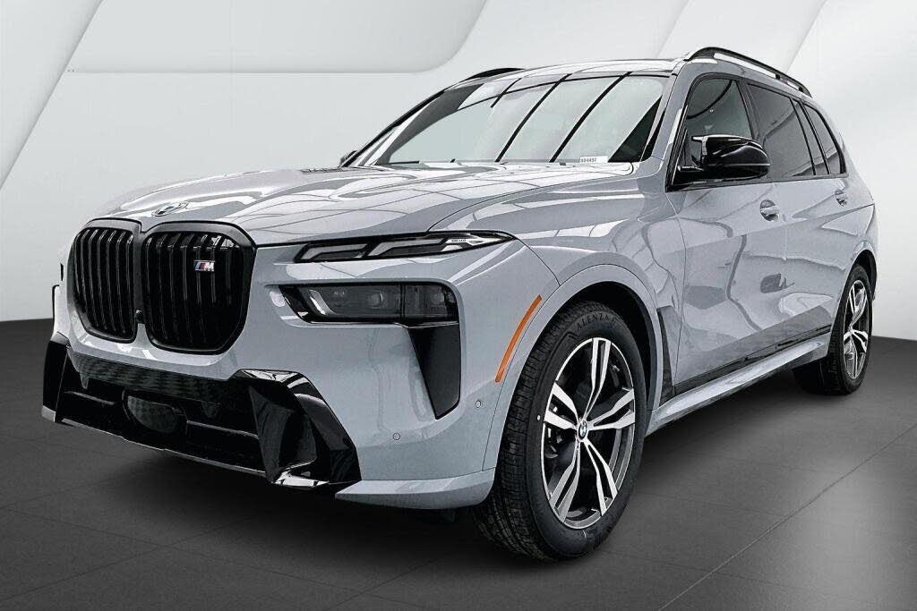 2026 BMW X7 M60i AWD