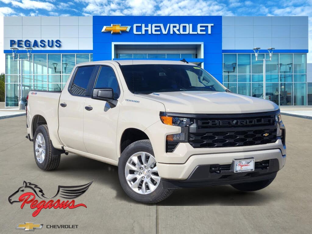 2026 Chevrolet Silverado 1500 Custom Crew Cab 4WD