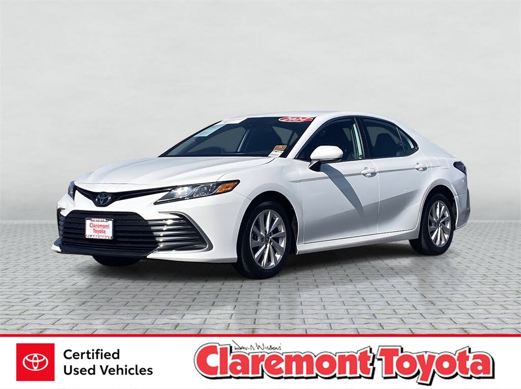 2024 Toyota Camry LE FWD