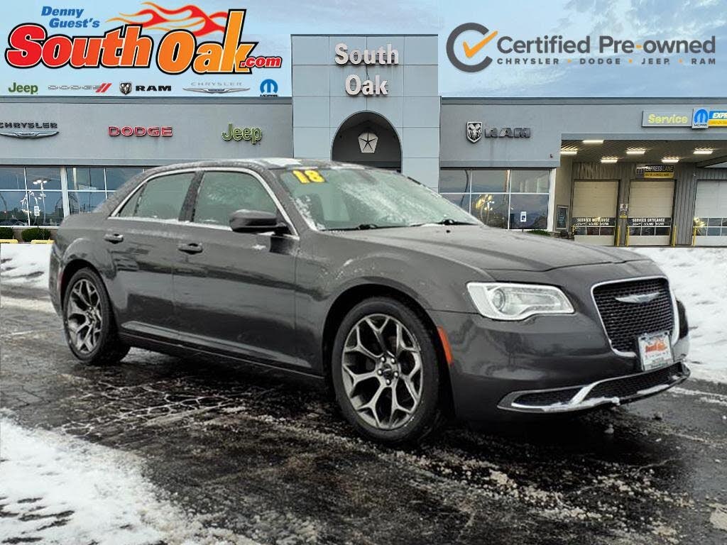 2018 Chrysler 300 Touring RWD