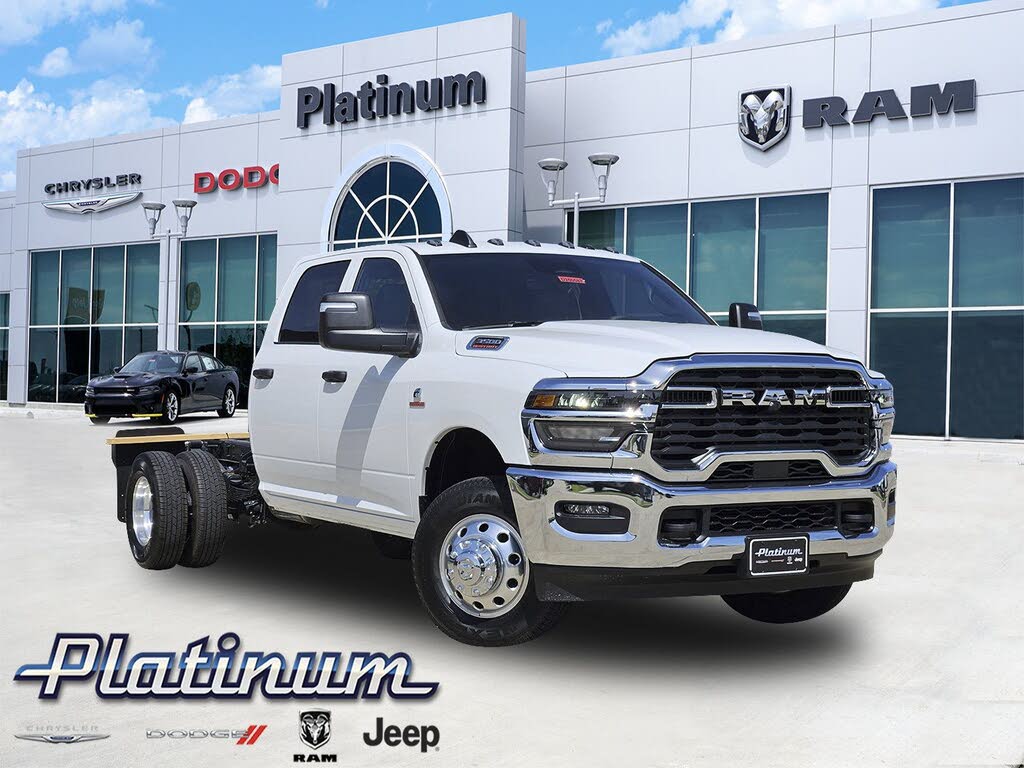 2025 RAM 3500 Chassis Tradesman Crew Cab LB DRW 4WD