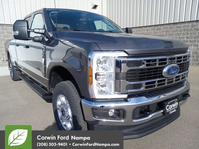 2026 Ford F-350 Super Duty XLT Crew Cab 4WD
