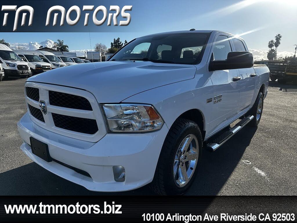 2017 RAM 1500 Express Crew Cab 4WD