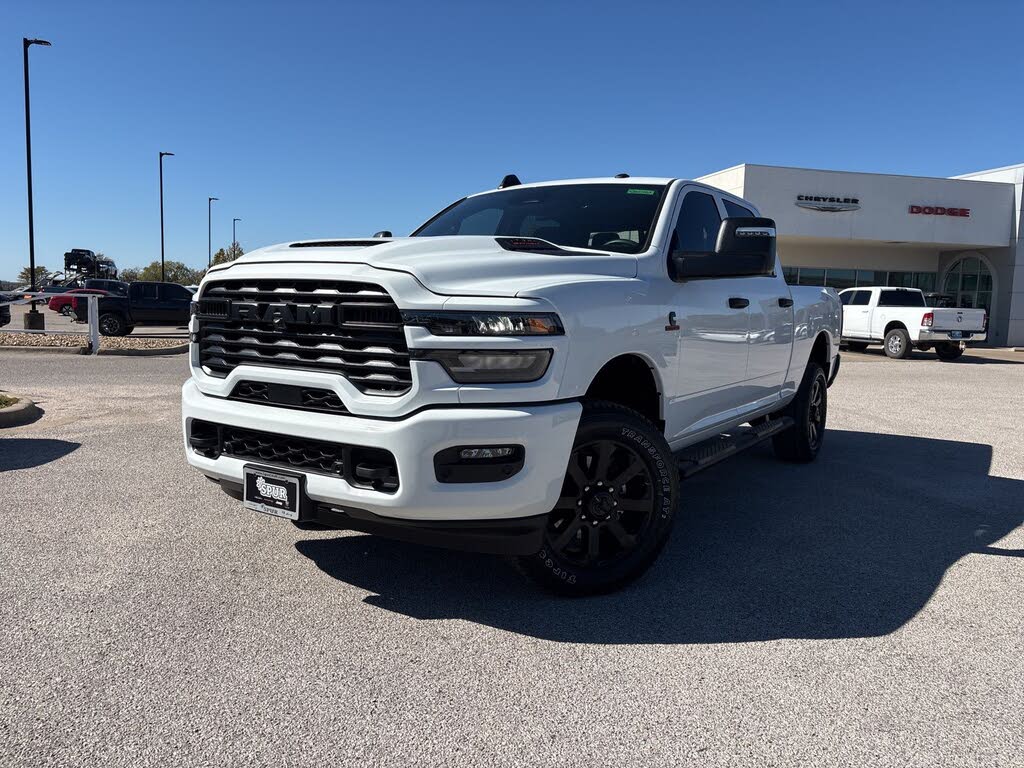 2026 RAM 2500 Tradesman Crew Cab 4WD