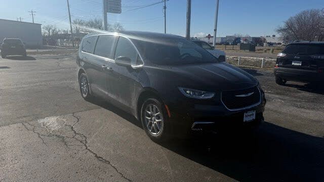 2026 Chrysler Pacifica Select FWD
