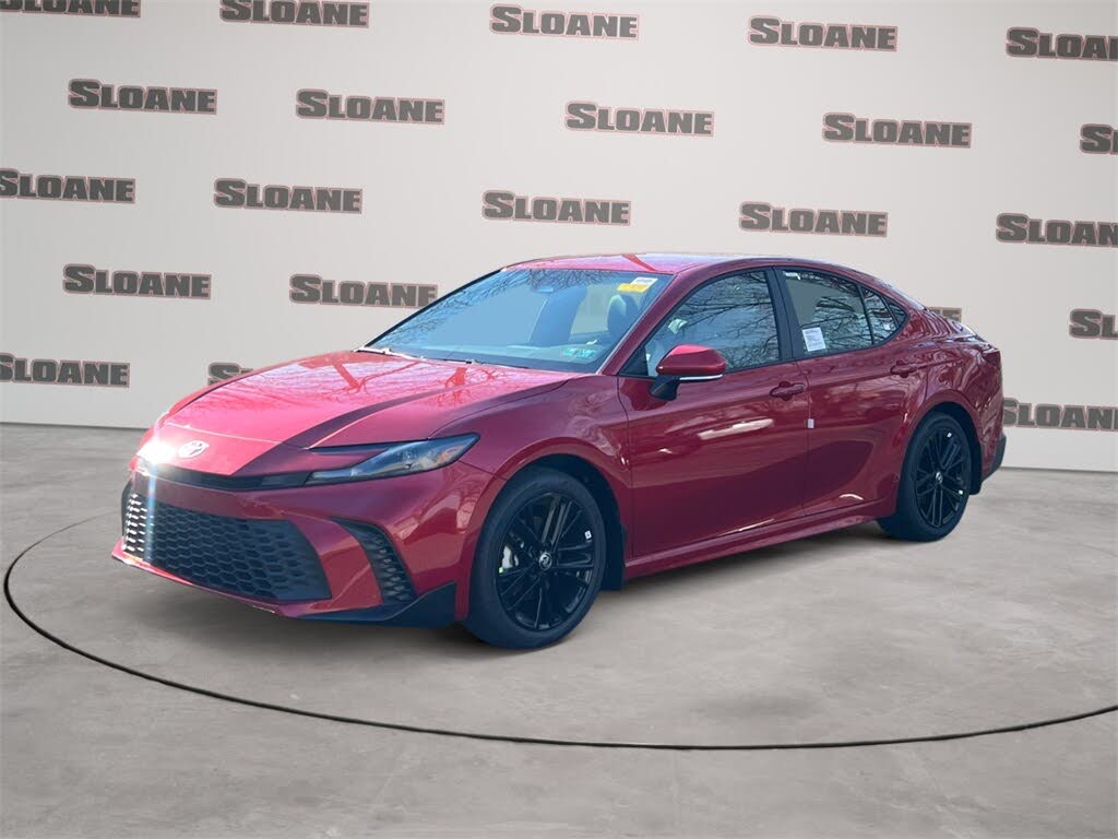 2026 Toyota Camry SE FWD