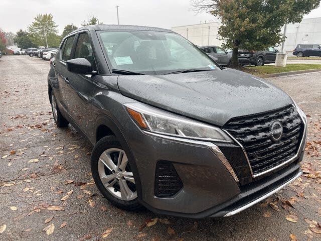2025 Nissan Kicks Play S FWD