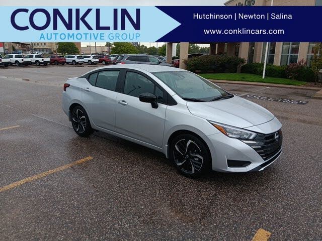 2025 Nissan Versa SR FWD