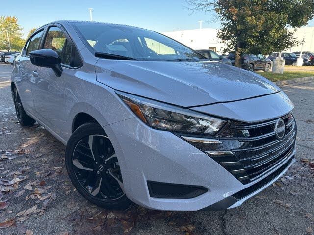 2025 Nissan Versa SR FWD