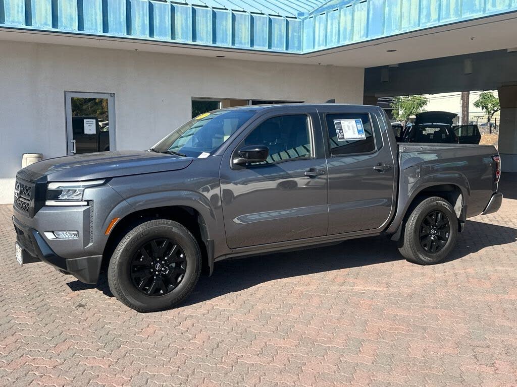 2023 Nissan Frontier SV Crew Cab RWD