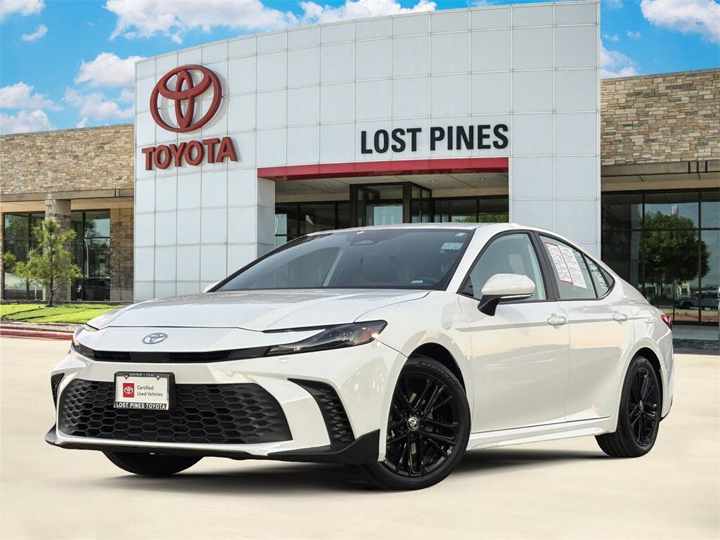 2025 Toyota Camry SE FWD