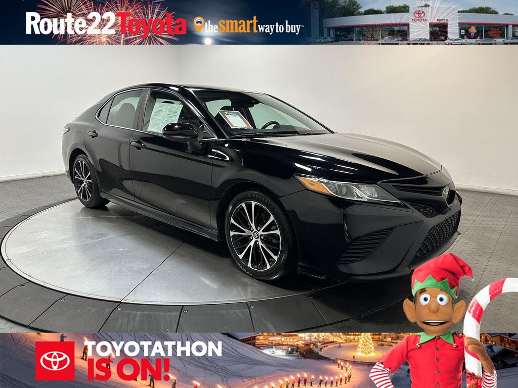 2019 Toyota Camry SE FWD