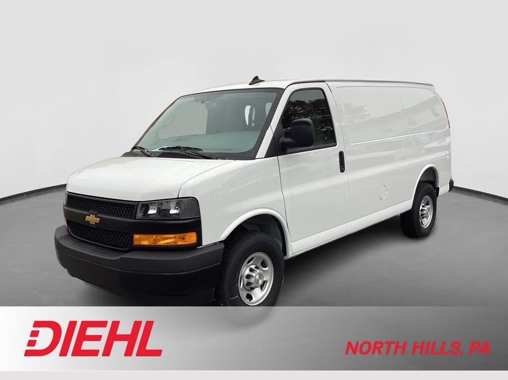 2025 Chevrolet Express Cargo 2500 RWD