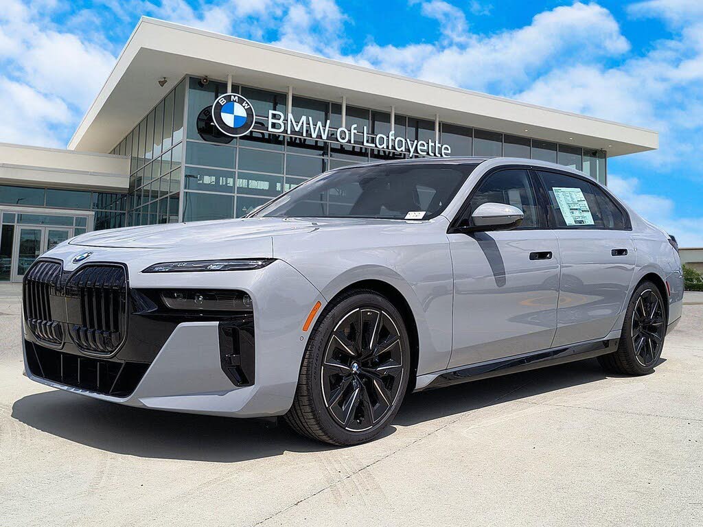 2025 BMW 7 Series 740i RWD
