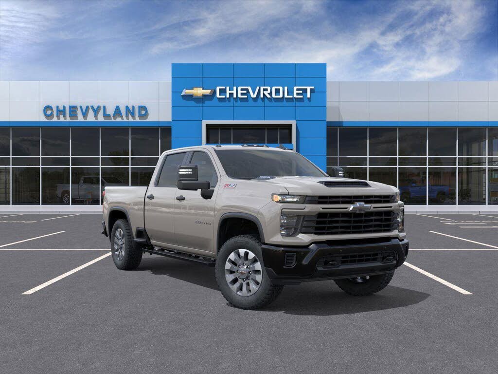 2026 Chevrolet Silverado 2500HD Custom Crew Cab 4WD