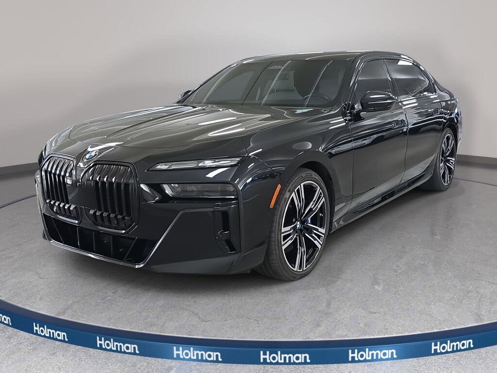2023 BMW 7 Series 740i RWD