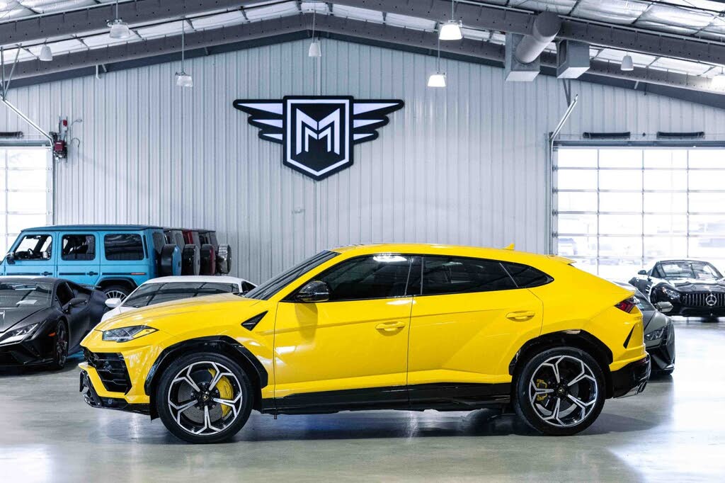 2022 Lamborghini Urus AWD