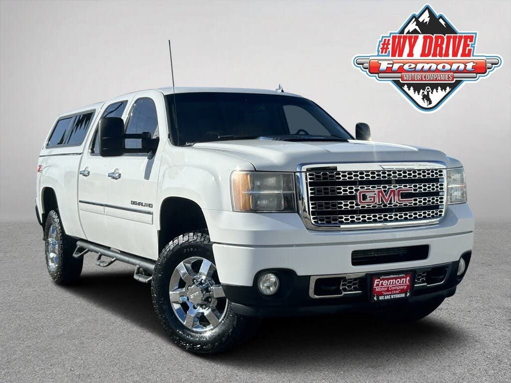 2013 GMC Sierra 2500HD Denali Crew Cab SB 4WD