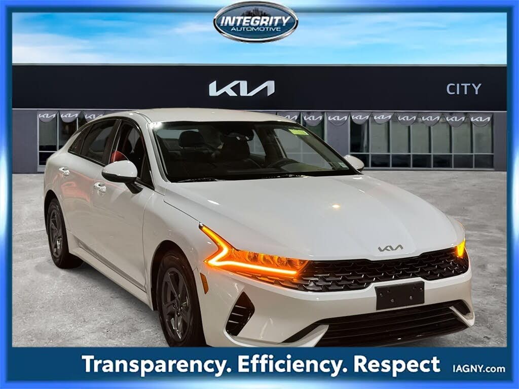 2023 Kia K5 LXS FWD