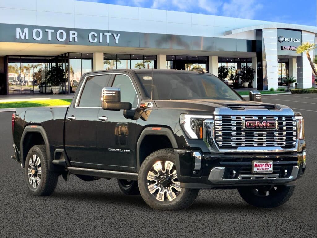 2025 GMC Sierra 2500HD Denali Crew Cab 4WD