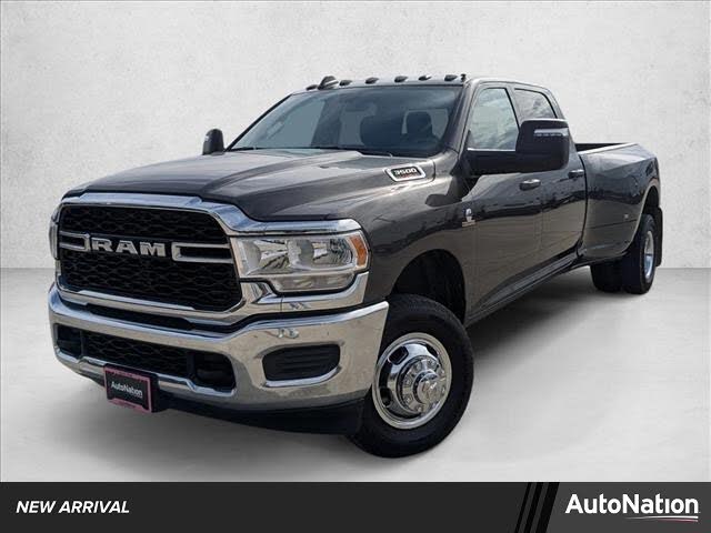 2024 RAM 3500 Tradesman Crew Cab LB DRW 4WD