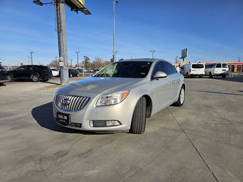 2011 Buick Regal CXL Sedan FWD