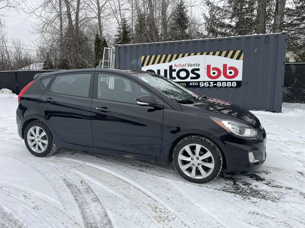 2014 Hyundai Accent GLS 4-Door Hatchback FWD