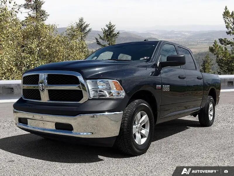 RAM 1500 SXT Crew Cab 4WD 2017