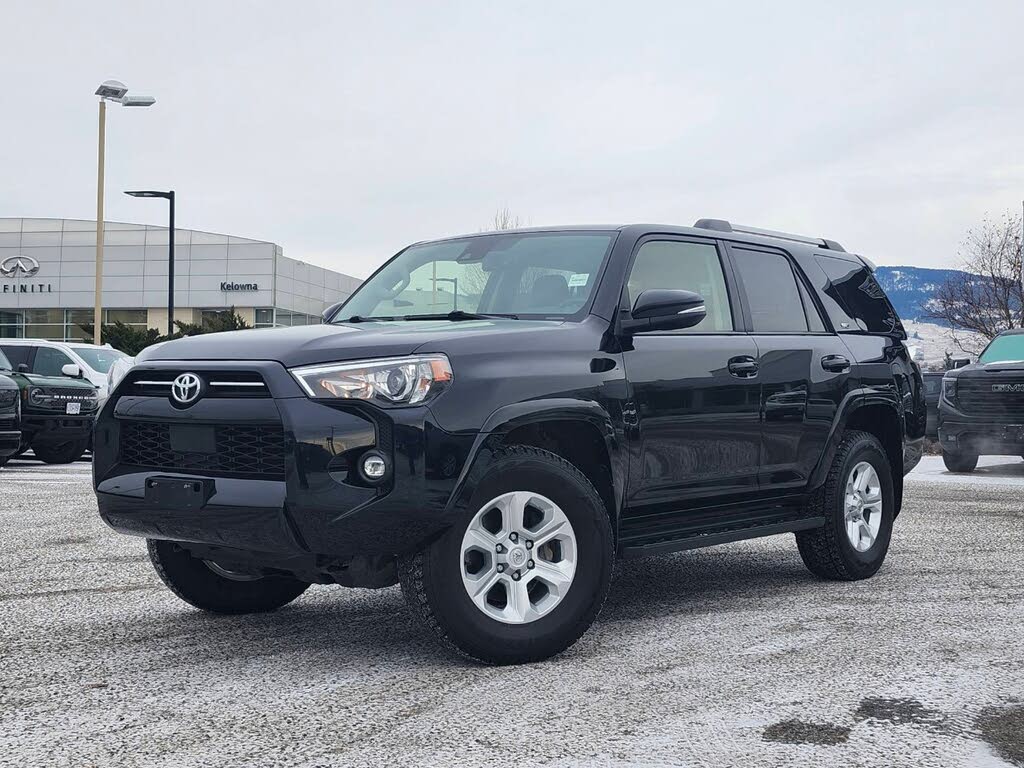 Toyota 4Runner SR5 Premium 4WD 2023