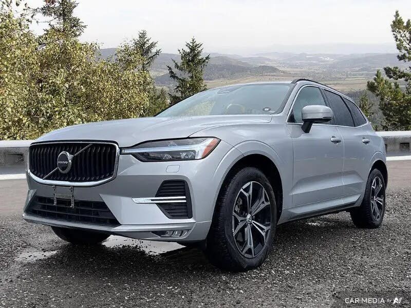 Volvo XC60 B5 Momentum AWD 2022