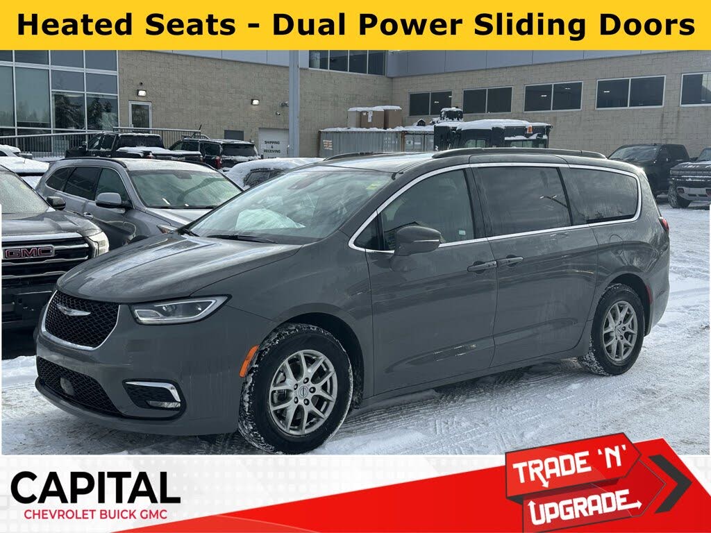 Chrysler Pacifica Touring FWD 2022