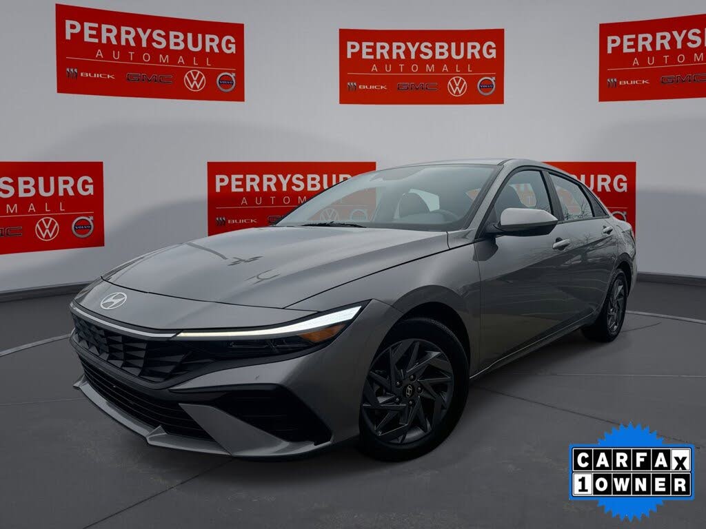 2024 Hyundai Elantra SEL FWD