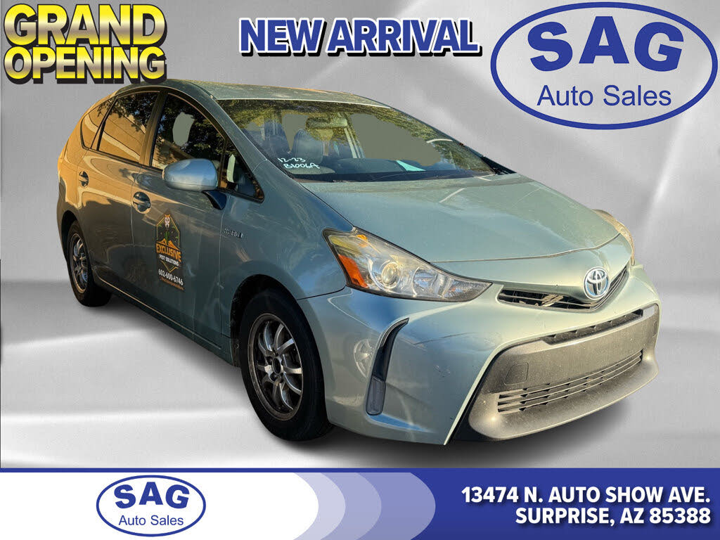 2015 Toyota Prius v Three FWD