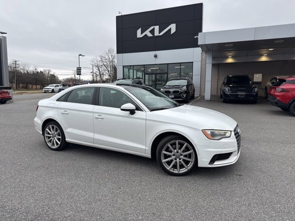 2016 Audi A3 2.0T quattro Premium Plus Sedan AWD