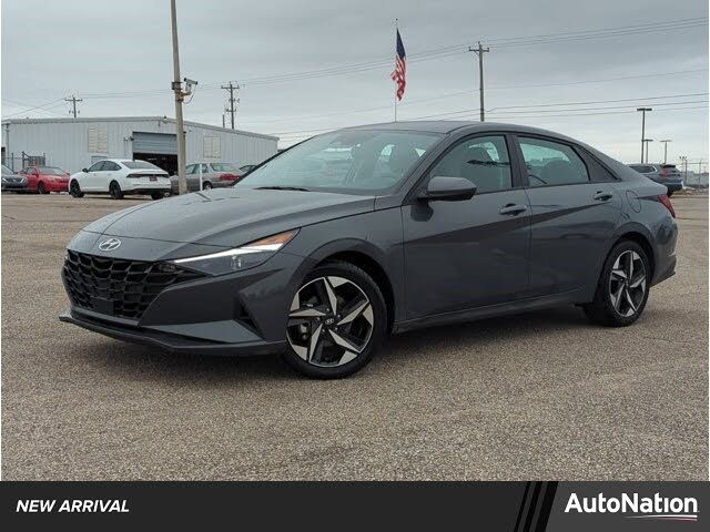 2023 Hyundai Elantra SEL FWD
