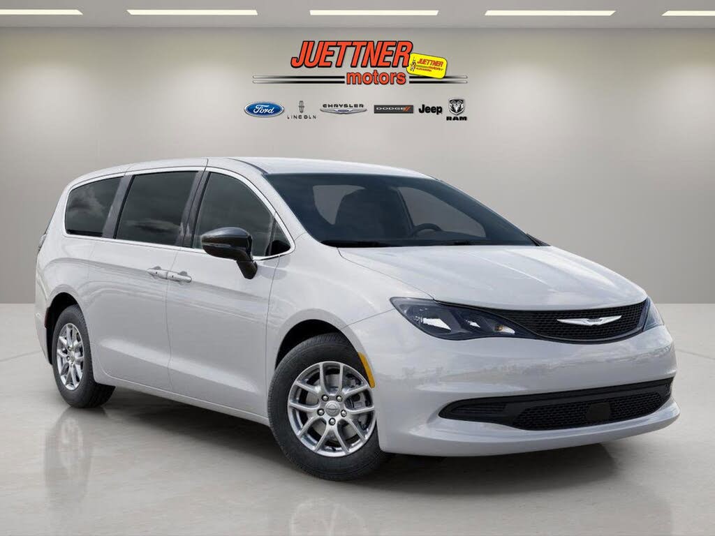 2026 Chrysler Voyager LX FWD