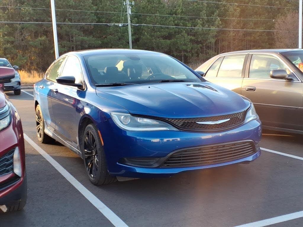 2017 Chrysler 200 Touring Sedan FWD
