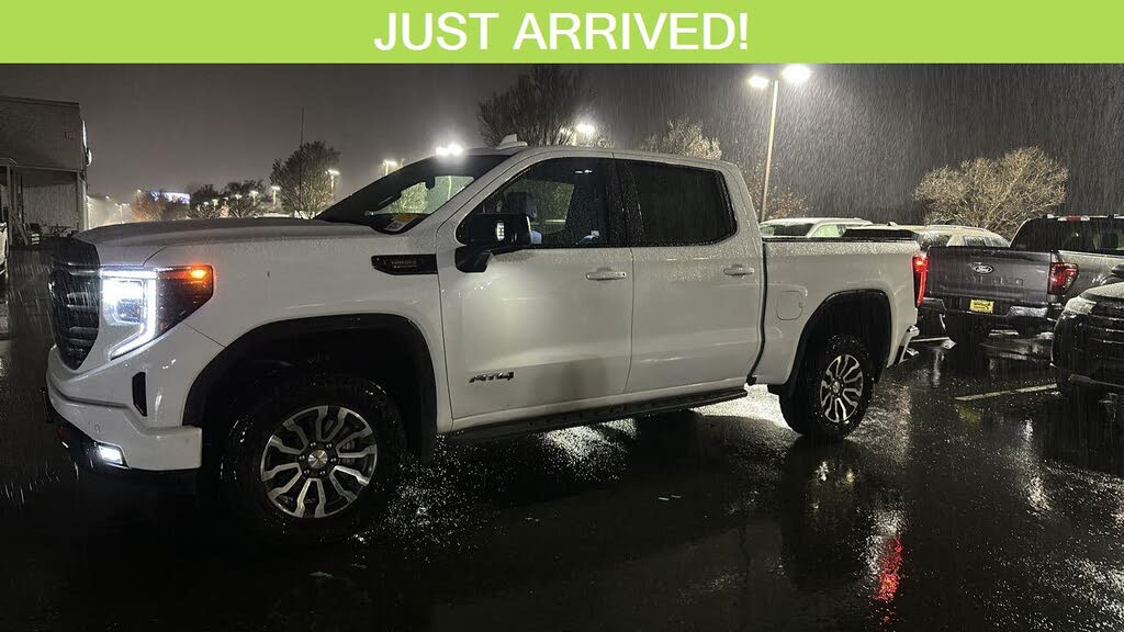 2023 GMC Sierra 1500 AT4 Crew Cab 4WD