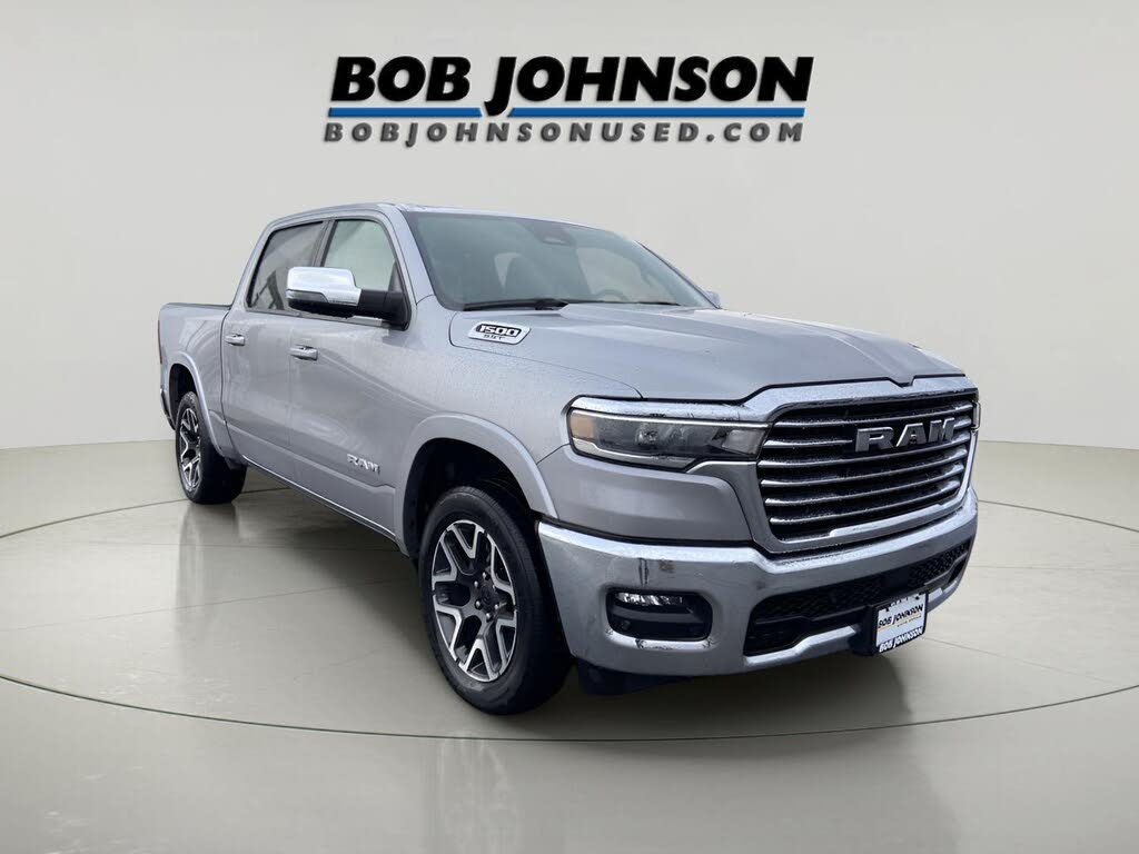 2025 RAM 1500 Laramie Crew Cab 4WD