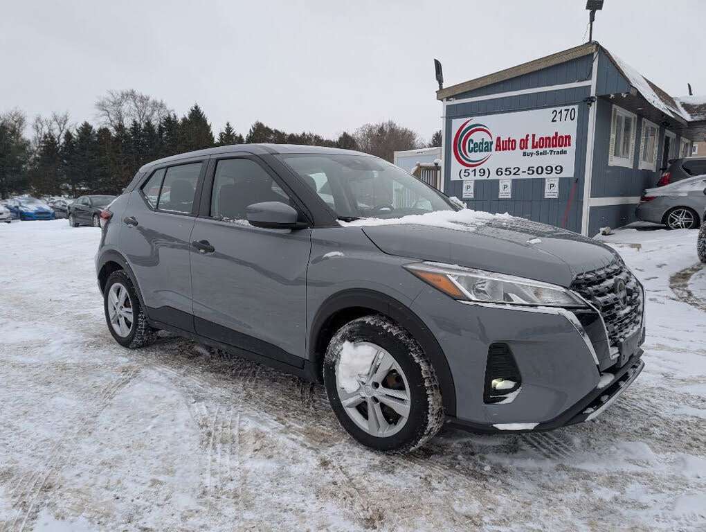 Nissan Kicks S FWD 2022