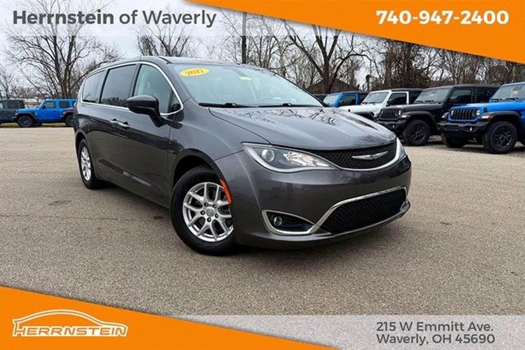 2017 Chrysler Pacifica Touring L FWD